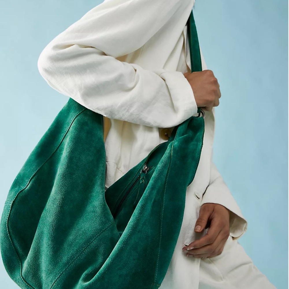 Elegant Green Suede Shoulder Bag